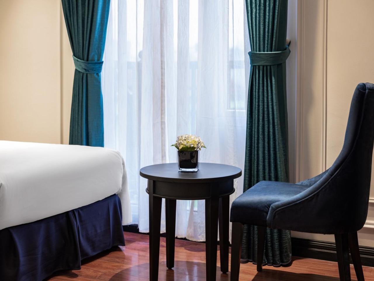 The Flower Boutique Hotel & Travel Ханой Экстерьер фото
