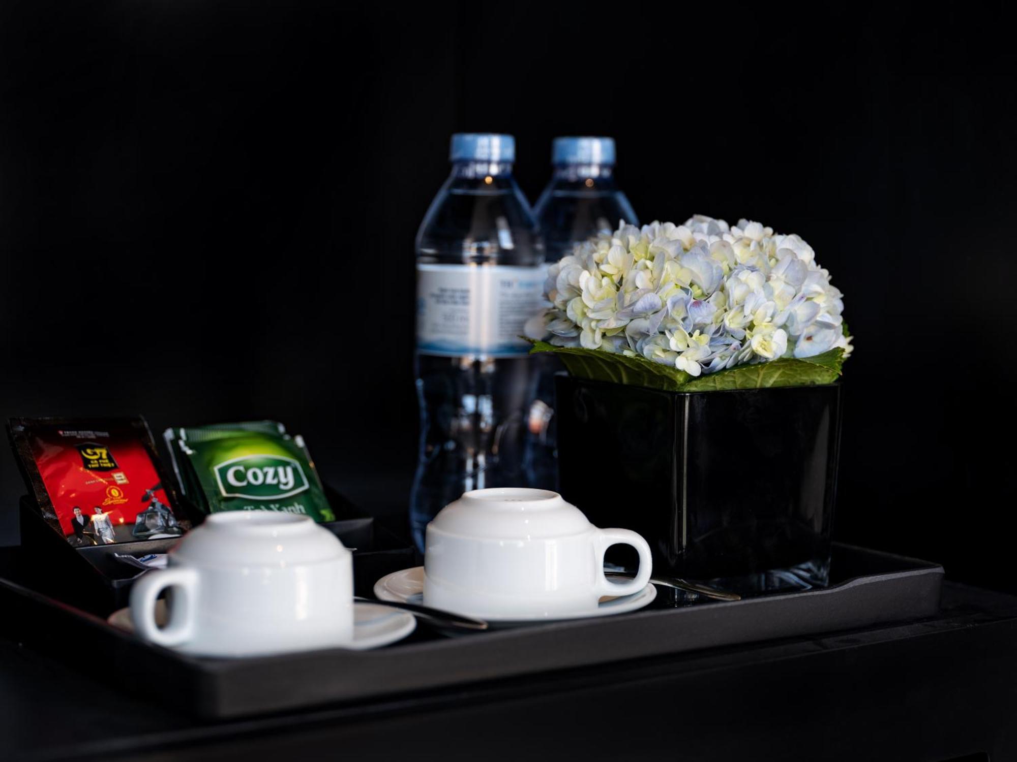 The Flower Boutique Hotel & Travel Ханой Экстерьер фото
